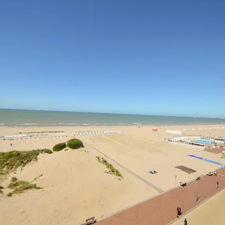 Apartment Gaul3 Within Walking Distance Of The Sea Oostduinkerke